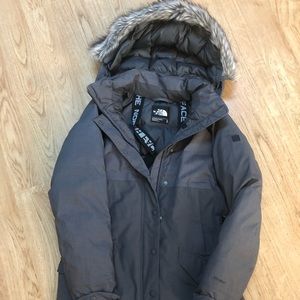 The North Face Shavana Parka- medium gray